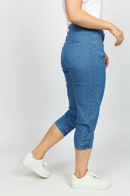 BZ Capri buks